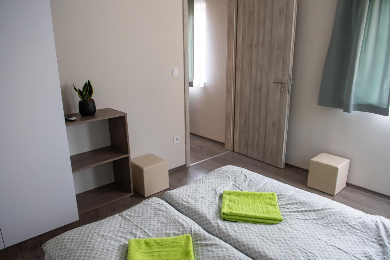 Tempo Apartman Сиофок Екстериор снимка