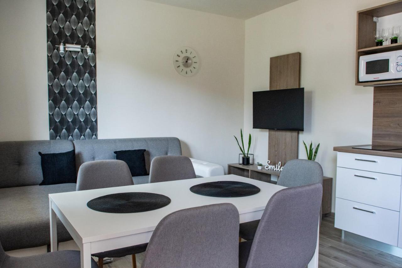 Tempo Apartman Сиофок Екстериор снимка