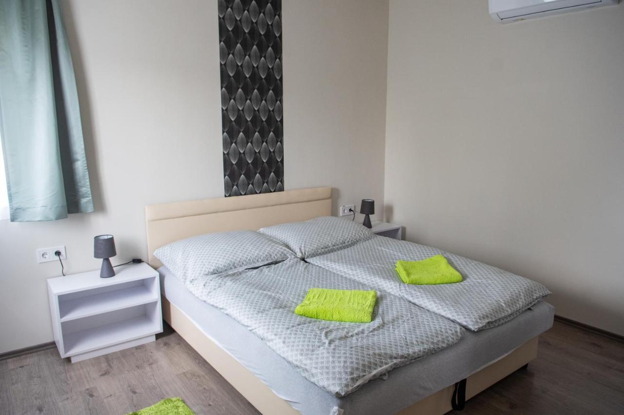 Tempo Apartman Сиофок Екстериор снимка