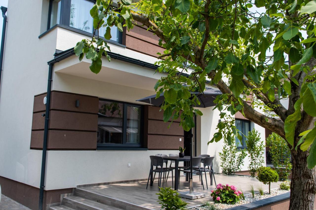 Tempo Apartman Сиофок Екстериор снимка